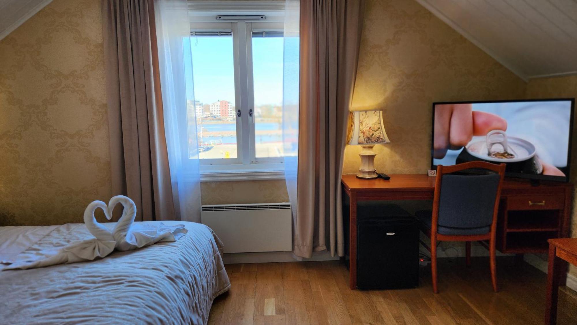 Vaenerport Lakefront Hotell Mariestad Kültér fotó