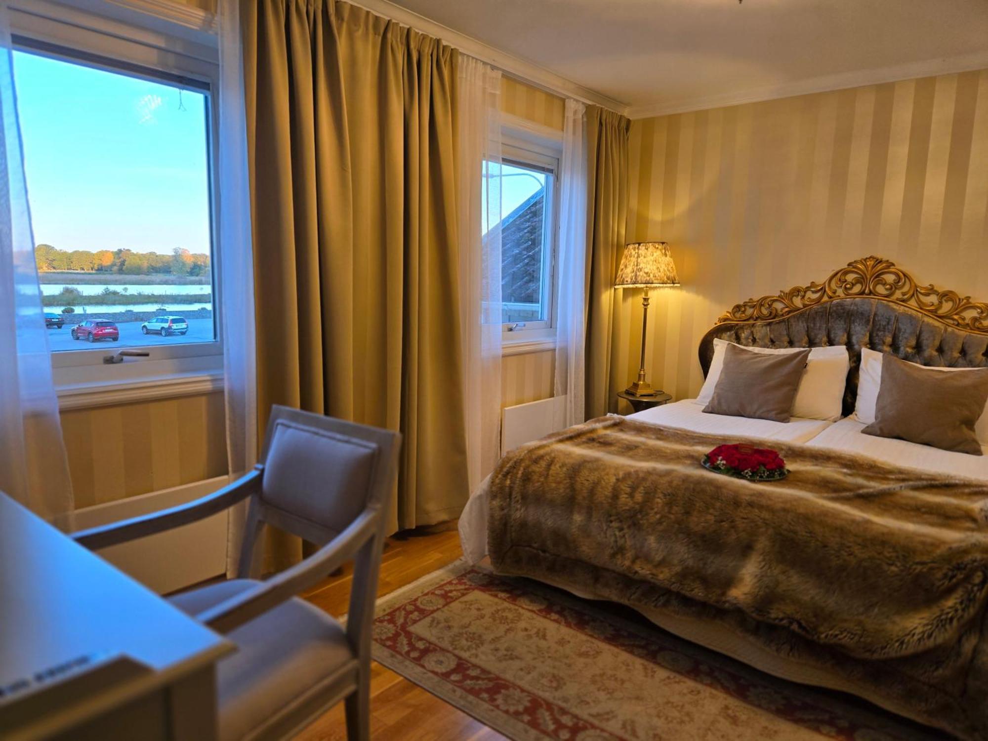 Vaenerport Lakefront Hotell Mariestad Kültér fotó