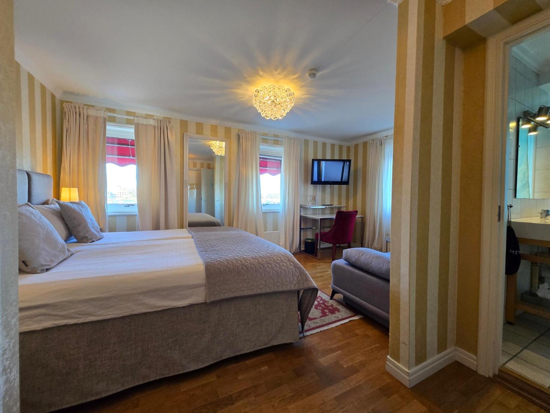 Vaenerport Lakefront Hotell Mariestad Kültér fotó