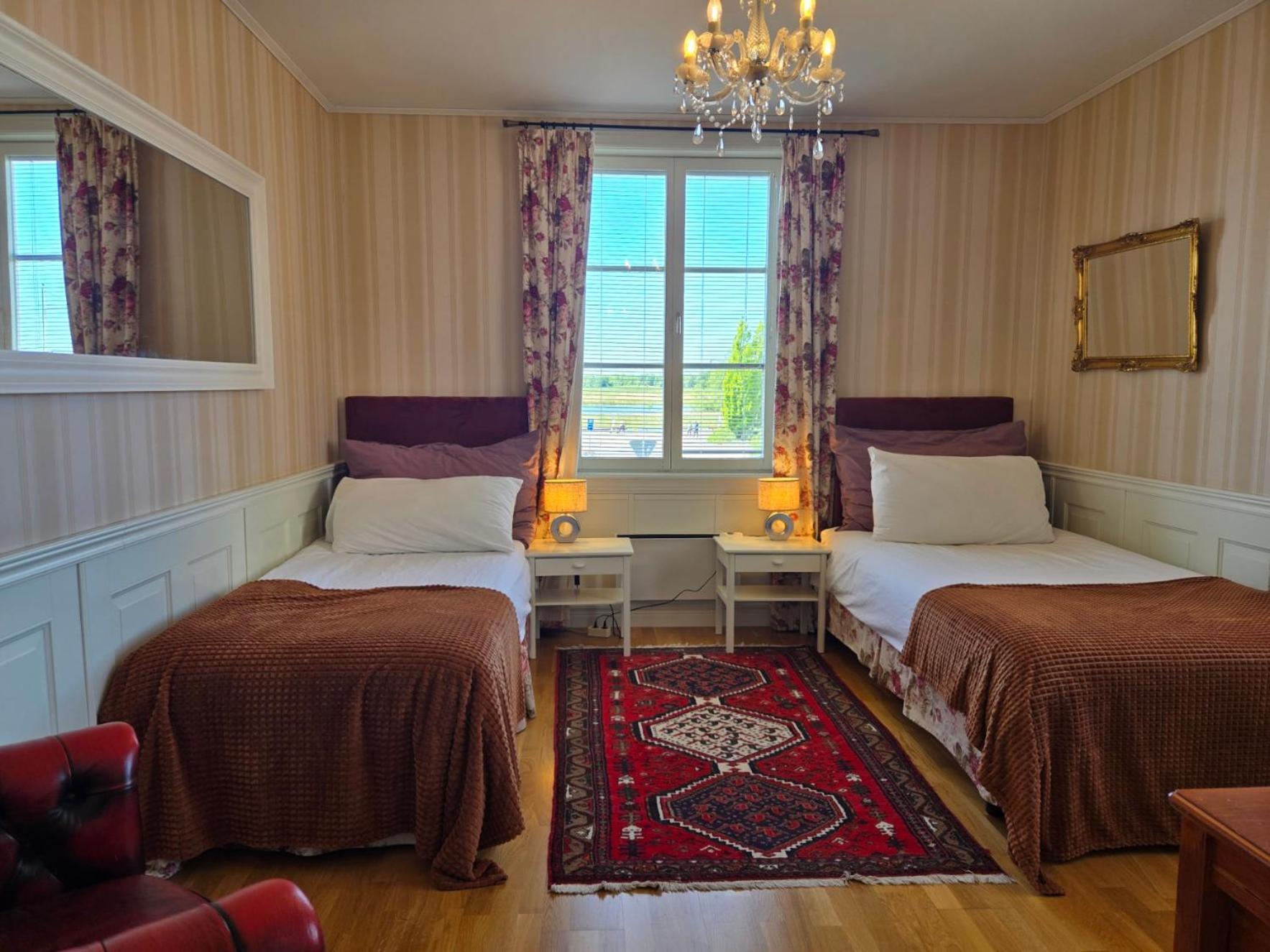 Vaenerport Lakefront Hotell Mariestad Kültér fotó